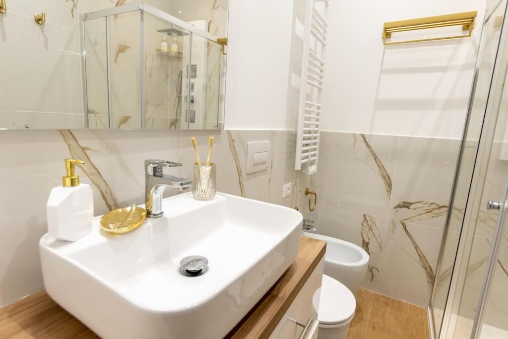 We Home - Prada Luxury Suites Milan Exterior photo